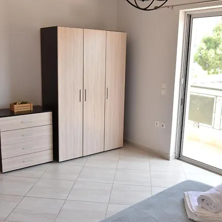 Chalkis Pearl Karababás